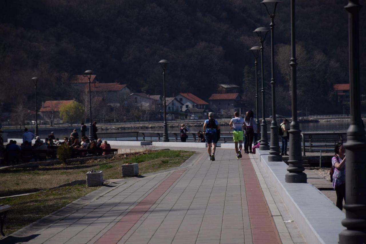 Apartments Barocco Golubac Esterno foto